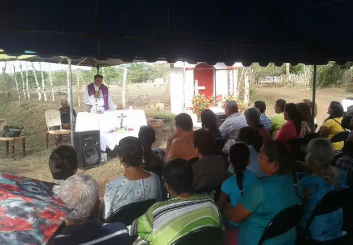 La actividad religiosa. Fotos: Zenaida Vásquez.  