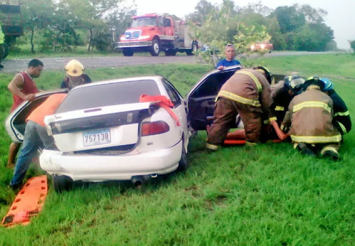 Accidente en la vía de Las Guabas en Penonomé. @tvntrafico @TraficoCPanama   