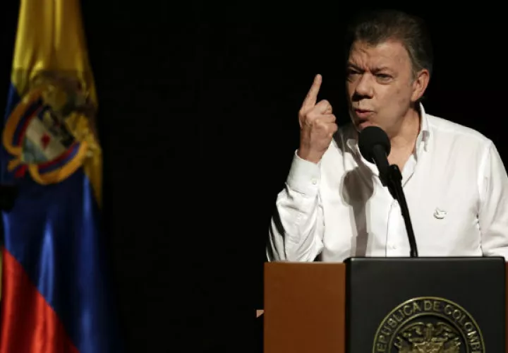 El presidente Juan Manuel Santos repudió los saqueos y llamó a la calma.