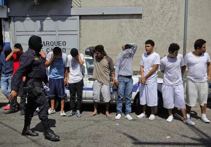 De los 6,096 salvadoreños repatriados desde Estados Unidos este año, 366 eran pandilleros. FOTO/EFE