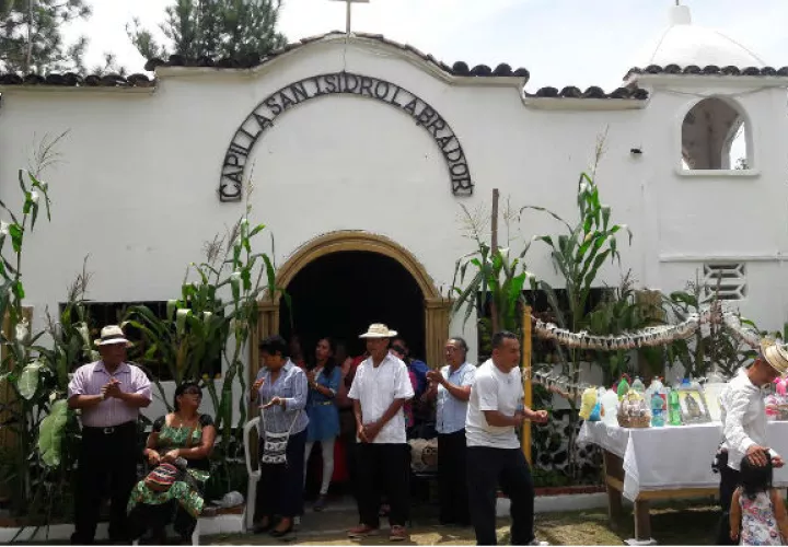 Se notaba más productos en la capilla. Fotos: Elena Valdez. 