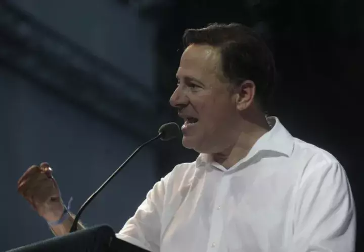 El presidente Juan Carlos Varela es acusado de intervenir en la Asamblea Nacional, la Corte Suprema de Justicia y el Ministerio Público. Archivo