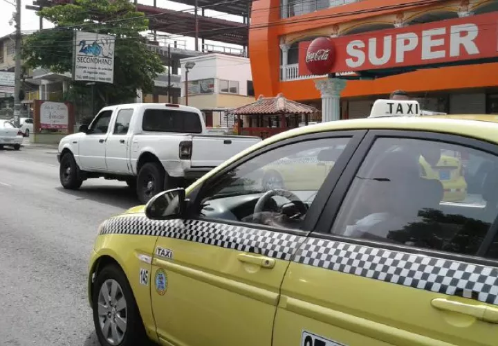 Taxistas chorreranos rechazan competencia ilegal. /Foto Eric A. Montenegro