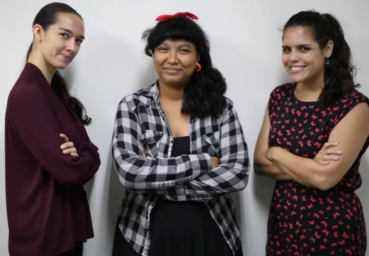 Actrices Diana Mellado, Victoria Mendoza y Natalia Beluche.  Apuestan por un teatro no convencional. Aurelio Herrera Suira.