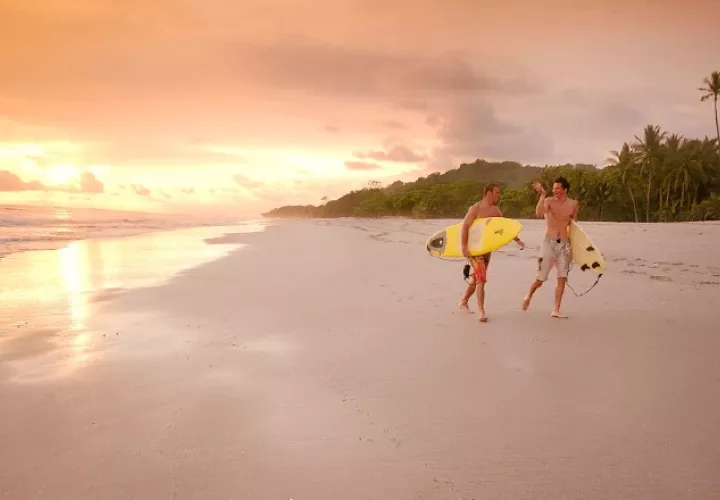 Guanacaste, en la costa pacífica de Costa Rica, es el lugar predilecto  para lograr el bienestar físico y combatir por horas el estrés, ya que alberga   una importante porción del patrimonio natural con hermosas playas y fauna tropical.  
