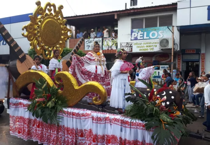 Representantes de otros pueblos se sumaron a la celebración. Elena Valdez