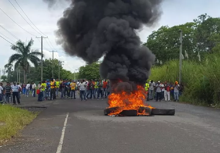Vehículos no podían pasar.  Delfia Cortez