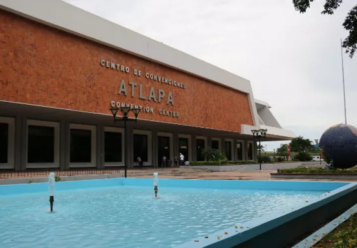 Este centro tiene capacidad total para unas 10,500 personas