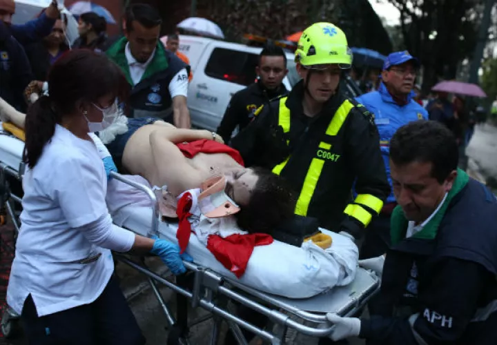 Tres personas perdieron la vida en el atentado al Centro Comercial Andino.