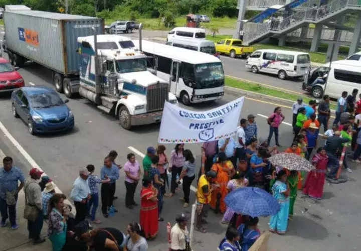El tranque en San Félix duró 9 horas. Foto: Mayra Madrid.