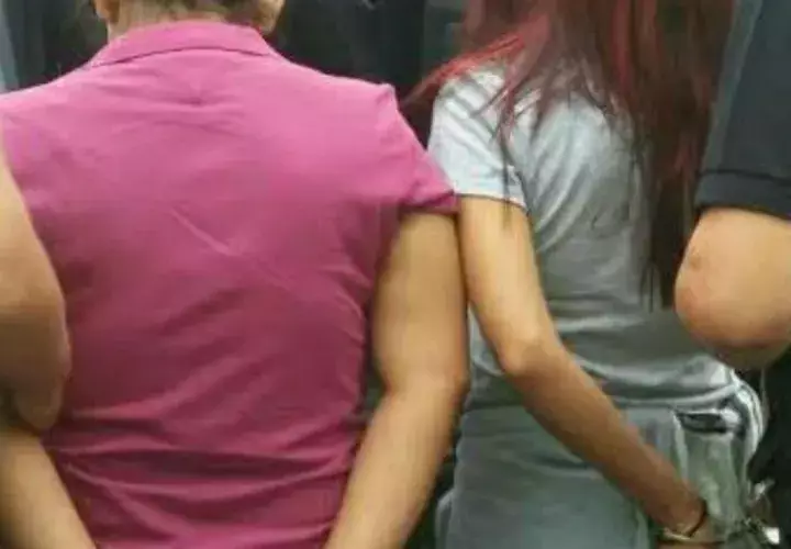 Las autoridades no descartan que hayan otras personas implicadas. 