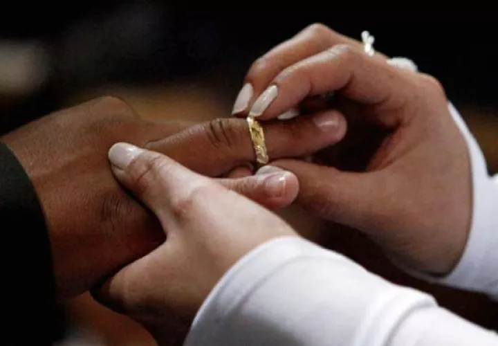 Destacan matrimonios de mujeres menores de 10 u 11 años de edad con hombres de hasta 56 años. 