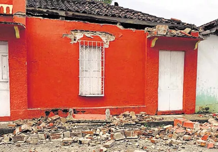Vista general de una vivienda afectada. /Foto EFE