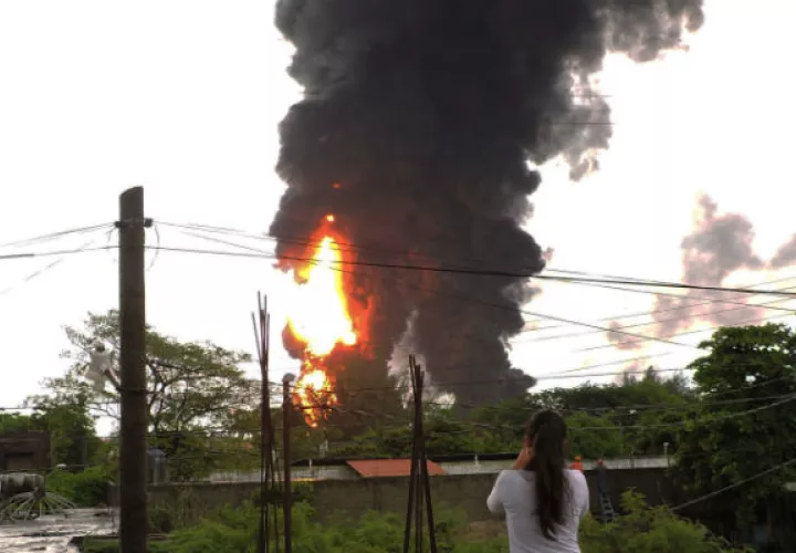 Un cortocircuito en la casa de bombas al interior de las instalaciones generó una explosión. FOTO/EFE
