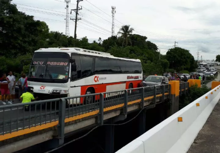El tráfico fue afectado. Foto: Raimundo Rivera 