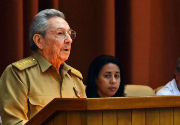 Raúl Castro finaliza su mandato en el 2018.