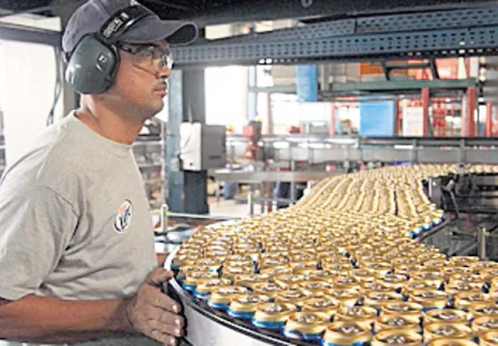 El consumo mundial de alcohol aumentará 0.8%,  a pesar de   caída