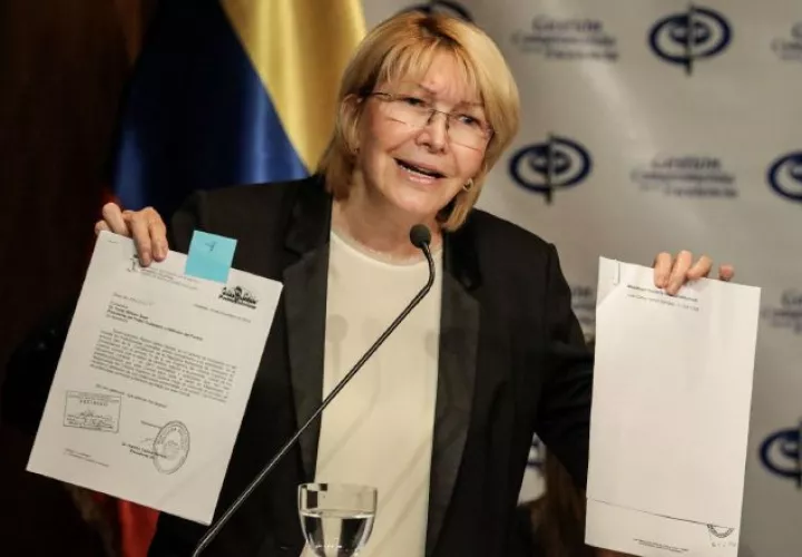 La fiscal general venezolana, Luisa Ortega Díaz, durante la  rueda de prensa en Caracas. /Foto EFE 