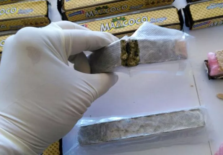 Los medicamentos se pueden adquirir en una farmacia.