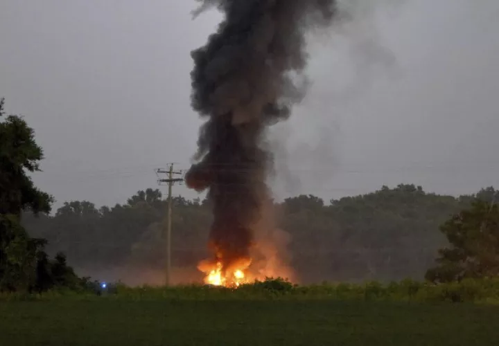 Aeronave incendiada. /Foto AP