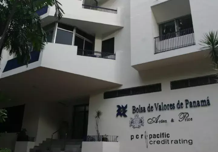 La principal baja se dio en el mercado primario, que se desplomó $1,080 millones. /Foto Archivo