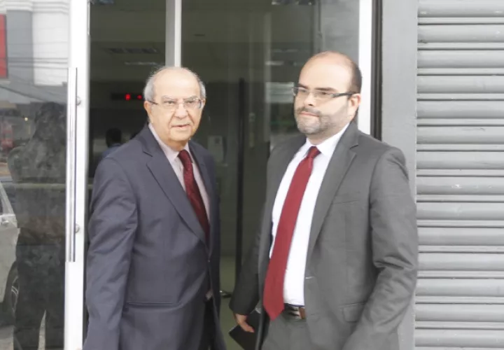 Gustavo García de Paredes, a su salida del edificio Avesa. /Foto Edwards Santos