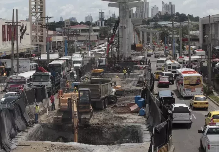 Resalta pago de préstamos para financiamiento de obras públicas. Archivo