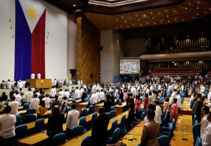 Parlamentarios filipinos en sesión. AP