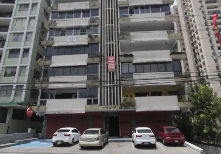 En los años de repunte, los corredores lograban ventas de  10 o más apartamentos en  un año, mientras que ahora solo logran seis en el mismo periodo. Archivo.