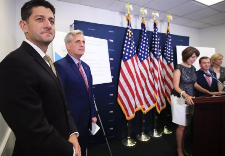 Miembros de la Cámara Baja de Estados Unidos en conferencia de prensa. /Foto AP