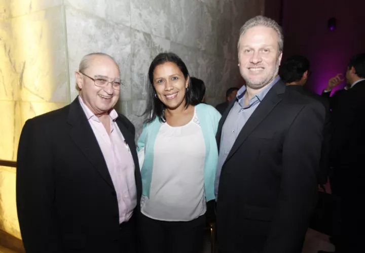 5. Gonzalo Layrisse, Liseth Rojas y Ronald Padrón.