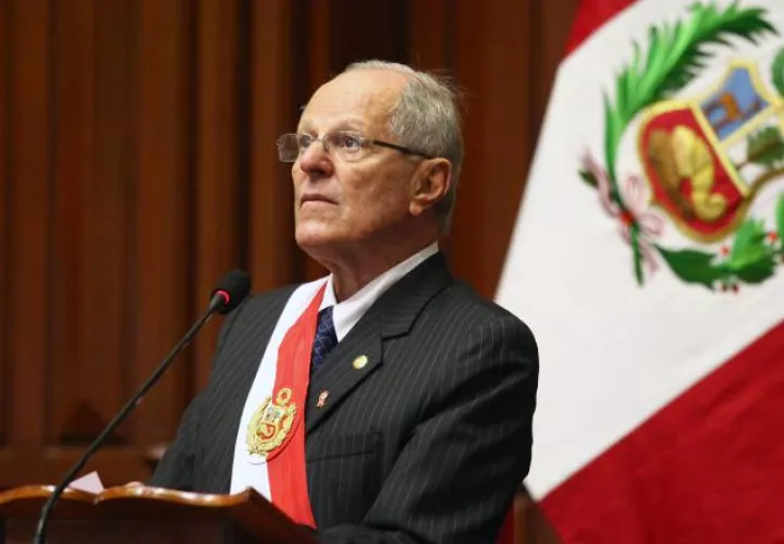 Presidente de Perú asegura que la economía crecerá en 2018.  EFE
