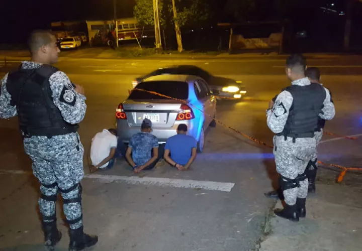 El auto había sido hurtado el mismo día y los linces al ser informados lograron capturar a los tres sujetos. Foto: Delfia Cortez