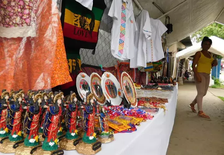 En este mes aumentan las ventas. Zenaida Vásquez. 