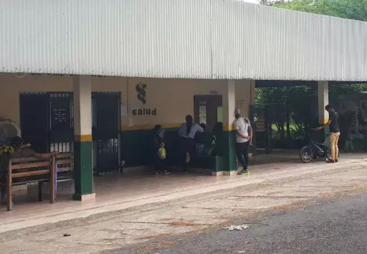 Centro de Salud de El Valle donde llevaron a la menor. Fotos: Elena Valdez. 