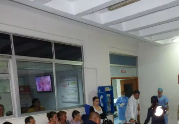 La víctima fue llevada a un centro hospitalario. Foto: Mayra Madrid. 