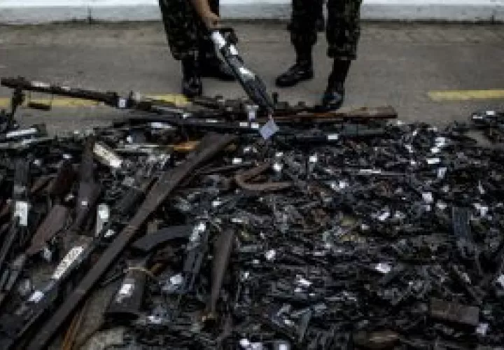 Los dueños de armas que pertenecen a la NRA tienden a poseer más armas, en promedio, que los otros propietarios, y van más a cazar y a disparar.