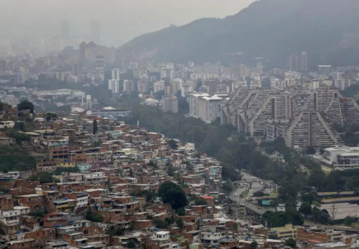Rincones de Caracas que antes eran chavistas podrían darle la espalda a la propuesta de Nicolás Maduro. FOTO/EFE