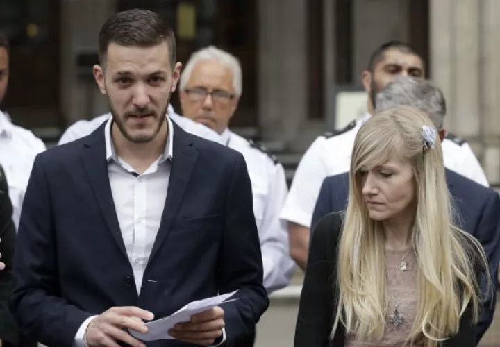 Padres de Charlie Gard. Foto/ AP