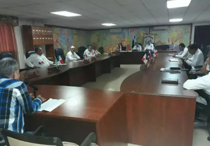 La solicitud de la exoneración de impuestos fue realizada en la sesión del Consejo Municipal. Foto: Zenaida Vásquez