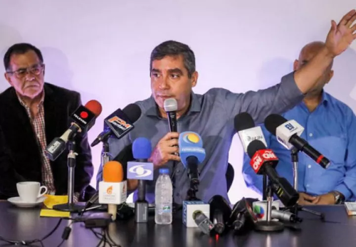 Exministro de Interior venezolano Miguel Rodríguez Torres, hace un llamado al Gobierno chavista. FOTO/EFE