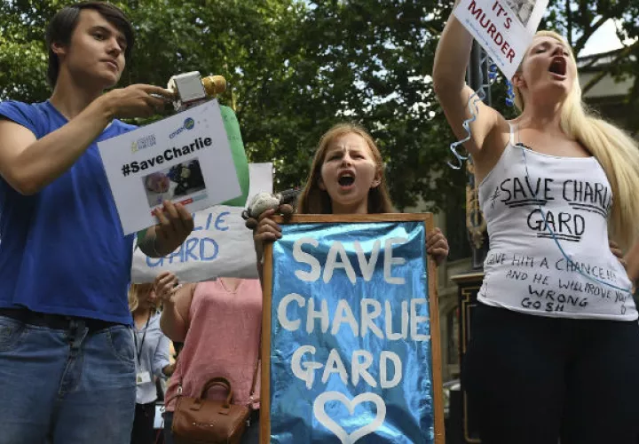 Protestan a favor de Charlie Gard. Foto/ EFE