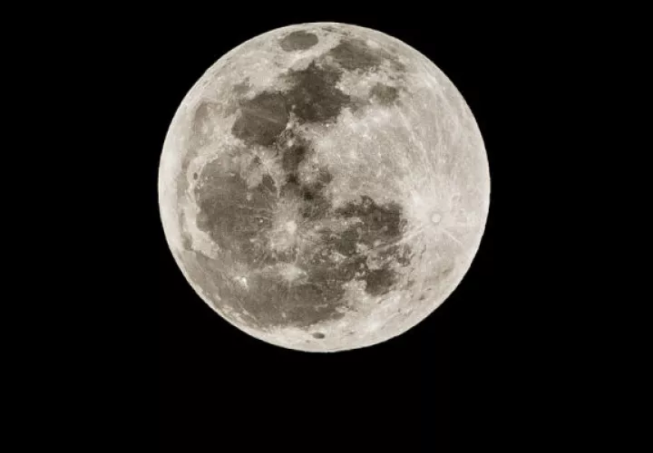 Se creía que el interior de la Luna estaba vacío. Foto/ EFE
