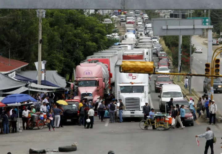 Casi 15,000 docentes tenían puestos administrativos.