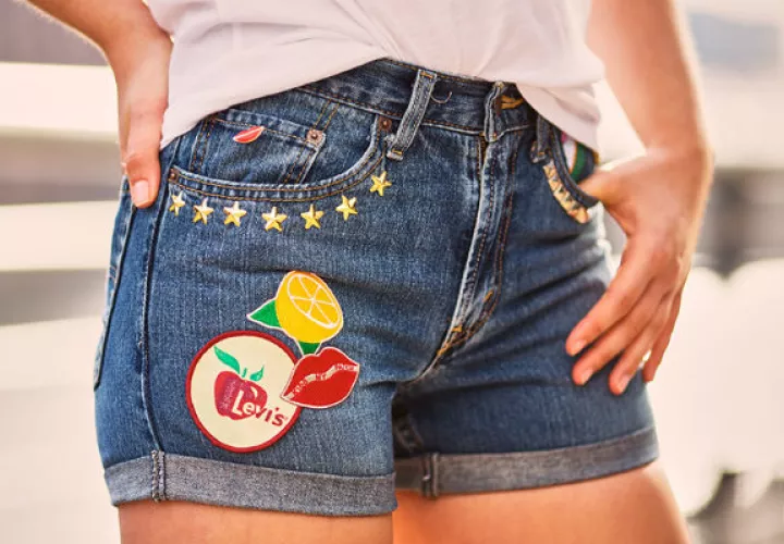 Los 'short' llenos de parches mostraran tu estilo de vida que llevas