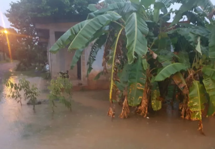 Casa inundada. Foto: Melquíades Vásquez A.