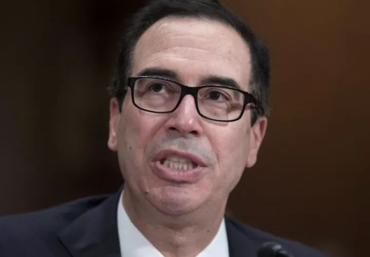 El secretario del Tesoro, Steven Mnuchin, adviritó que seguirán analizando la situación venezolana. /Foto AP