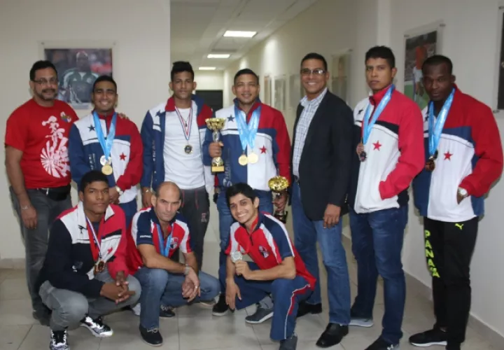 El equipo panameño que participó en el torneo. /Foto Pandeportes