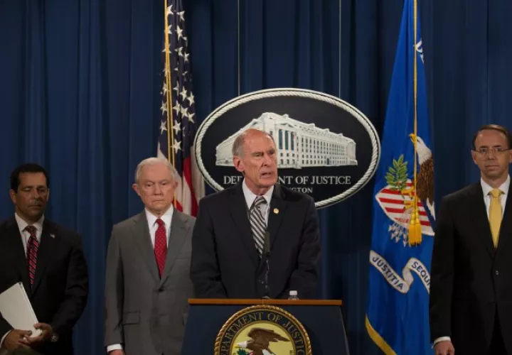El fiscal general, Jeff Sessions, hace duras advertencias, contra fuga de información. EFE