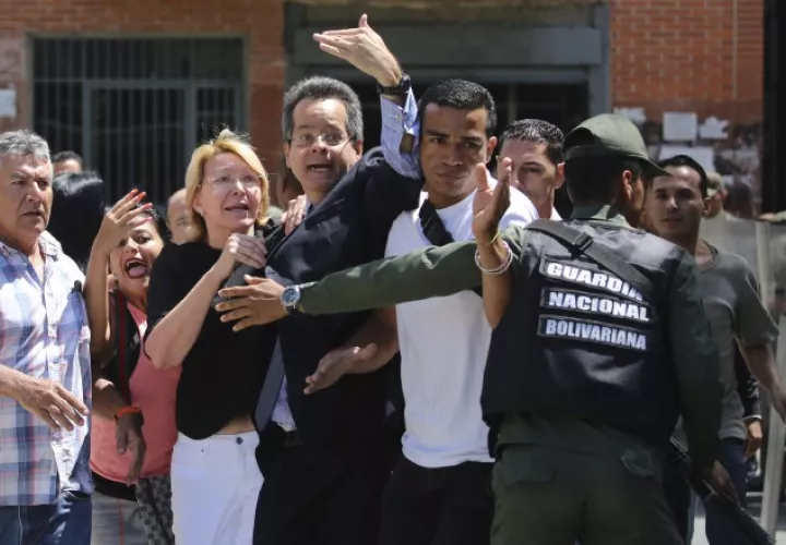 A Luisa Ortega se le impidió la entrada a las oficinas del Ministerio Público. /Foto EFE